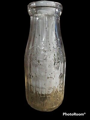 RARE 1900 Gail Borden Borden's Farm Products Division Dairy Embossed 1 Pt Bottle