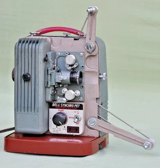 VINTAGE BELL & Koon Japan Synchro Pet 8mm Film Projector Home