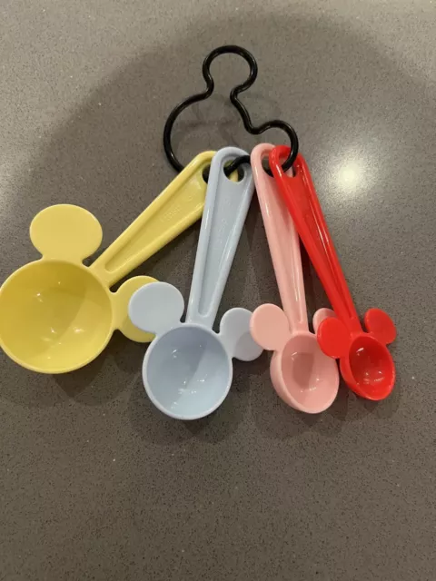 https://www.picclickimg.com/c-4AAOSw4-xkDmeb/Disney-Primark-Mickey-Mouse-Measuring-Spoons-New-Great.webp