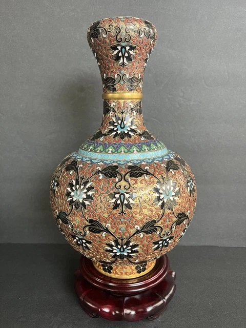 Gorgeous Mid-20th Century Chinese Cloisonne Enamel Gilt hollow Garlic Head Vase