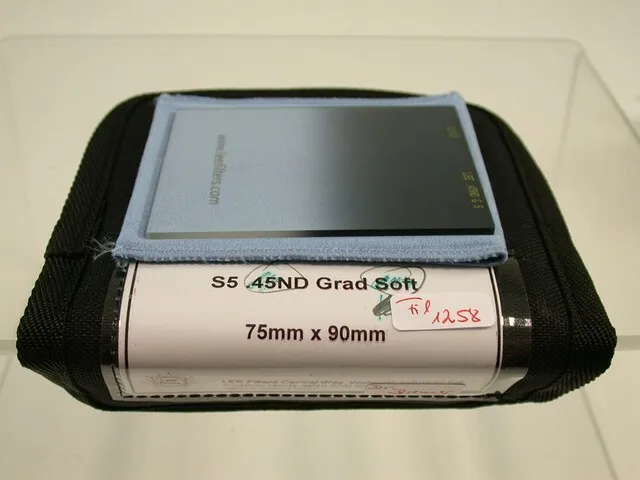 Lee Filters Sev5n Micro Grey Grey 45-ND Gradual Gradient Filter Lens 1258/9