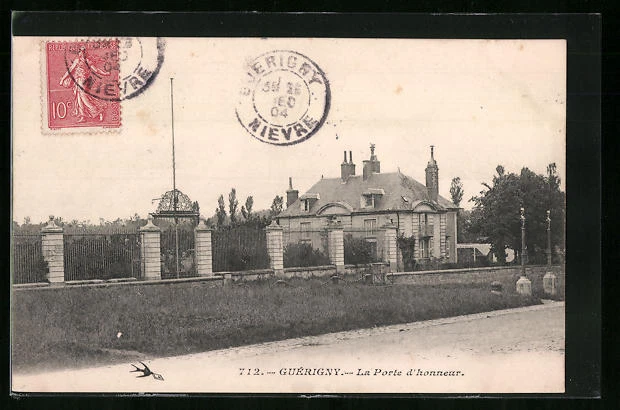 CPA Guérigny, La Porte d´honneur 1904