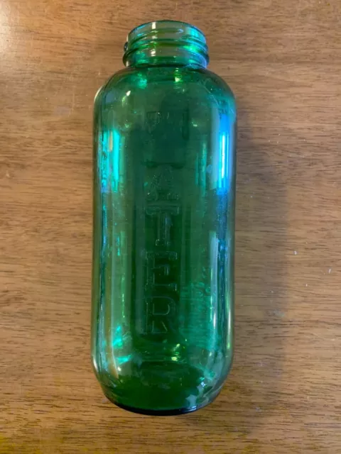 Vintage Emerald Green Glass 40oz Juice Water Measuring Refrigerator Bottle  w/Cap