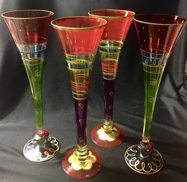 Flared outlet champagne flutes