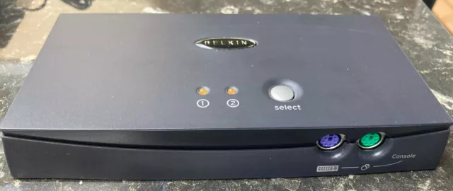 Belkin 2-Port KVM Switch OmniView E Series mit Netzteil u. Kabel