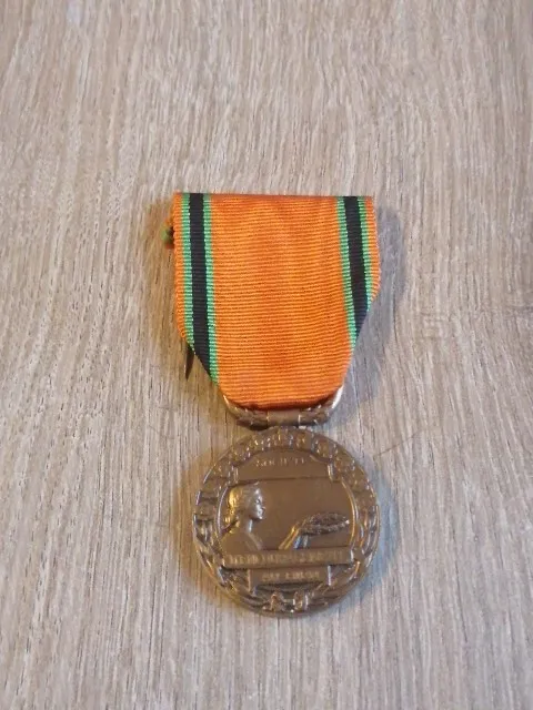 Insigne Médaille médaille de la société nationale d'encouragement