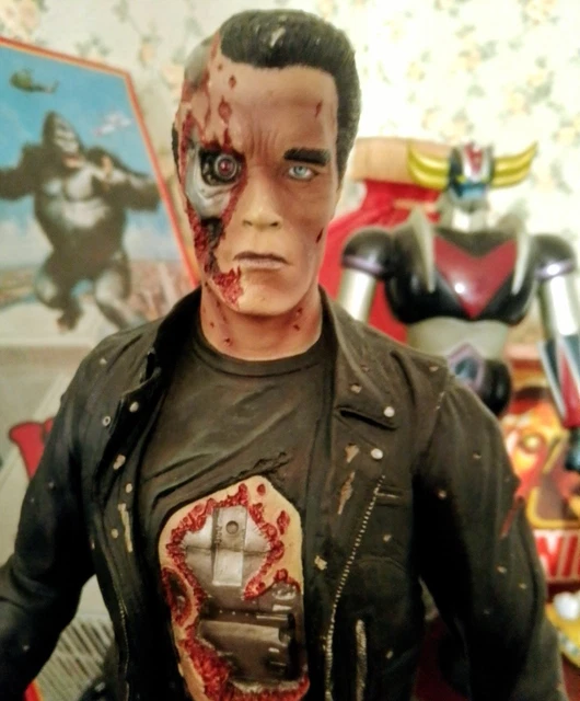 Commando  Schwarzenegger  - Figurine Articulée 10cm Diamond 1985 Matrix Occasion A19417