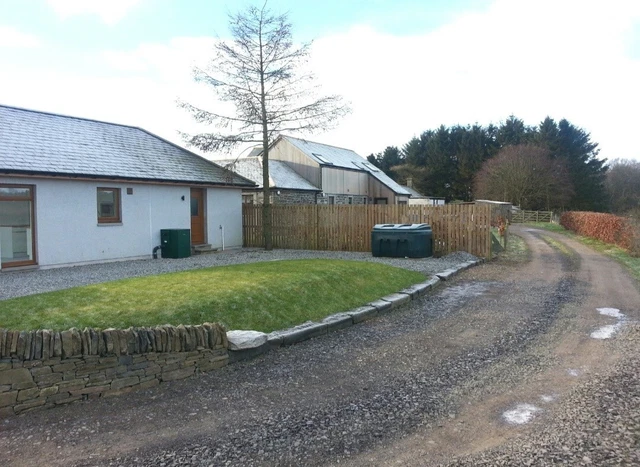 No chain - 4 bedroom converted farm bothy 3