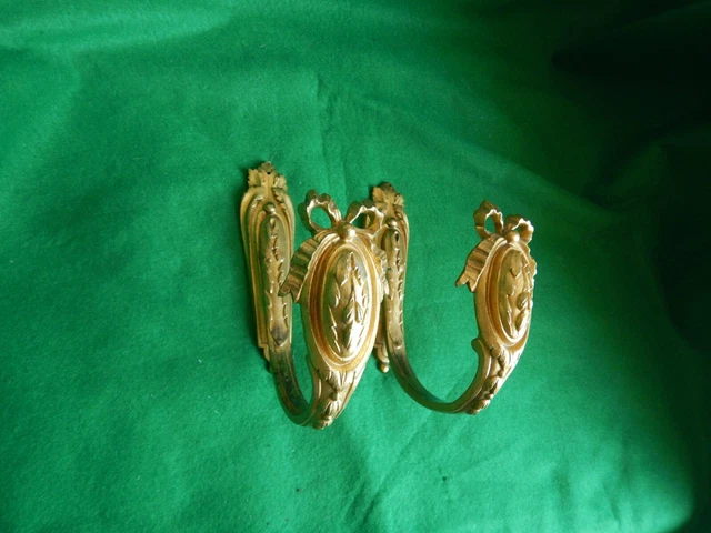 Paire D'embrasses De Rideaux Louis XV - Style Rocaille - Bronze Doré