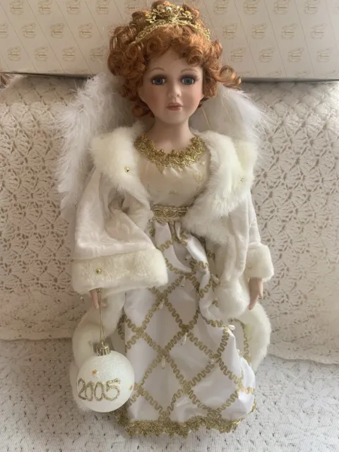2005 Angel Porcelain Doll Heritage Signature Collections Item 80025 18"