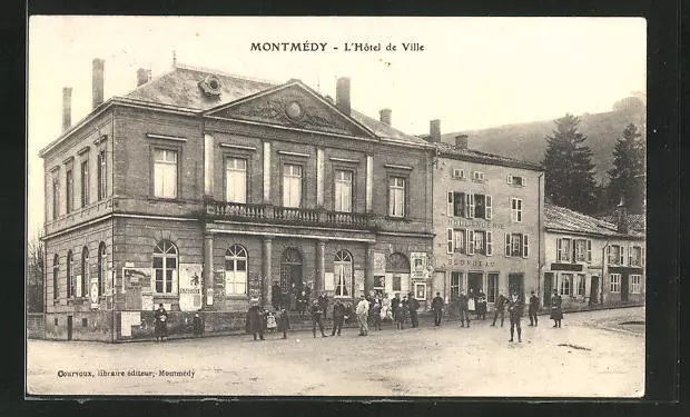 CPA Montmèdy, L´Hotel de Ville