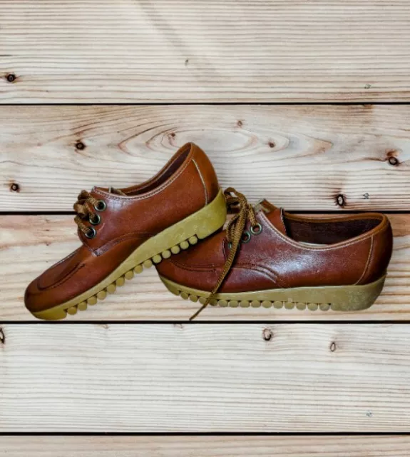 1970s DEADSTOCK Lace Up Brown LEATHER Loafers GROOVY Walking Shoes Rubber Soles