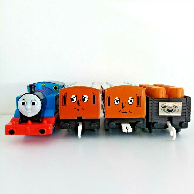 TRAIN MOTORIS TOMY TrackMaster Thomas avec Annie Clarabel