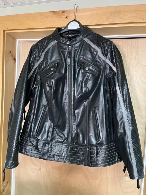 Harley-Davidson Women's Plus 2 Wide Black Leather Motorcycle Jacket 98029-18