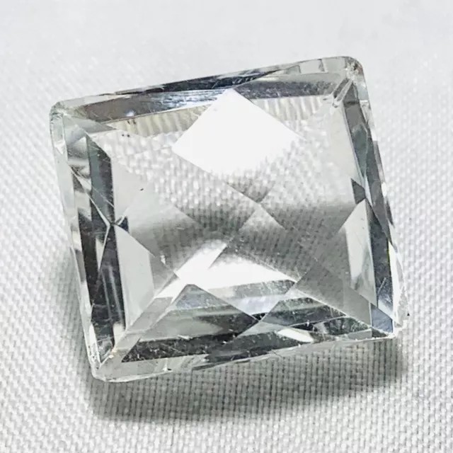 Echter Weisser Bergkristall Baguette Checkerboard 17.81ct 16.1x14.3mm