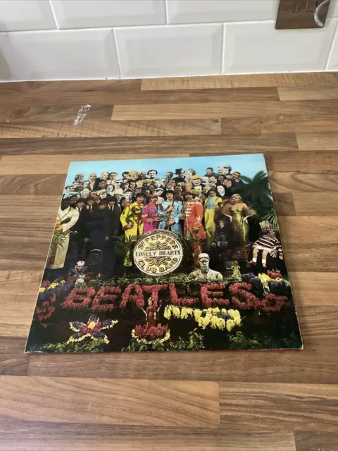 The Beatles 'Sgt. Peppers Lonely Hearts Club Band' 12" Vinyl LP Good Condition