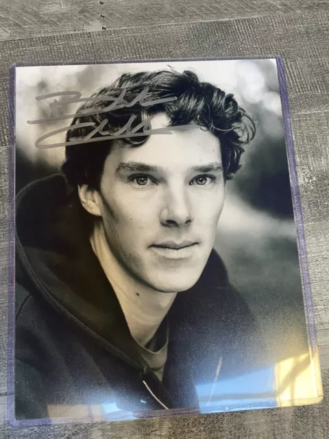 Autographed Benedict Cumberbatch signed 8 x 10 photo with dual COAs