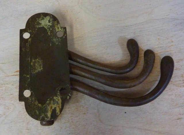 ADAMS & WESTLAKE Chicago Phila USA Antique Brass Swivel 3 Hook Bracket Hanger 7