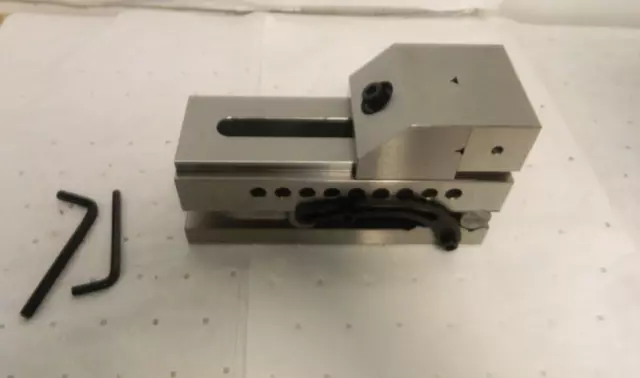Interstate 3″ Jaw W x 1-1/4″ Jaw H 3-3/4″ Jaw Capacity Steel Sine Vise 428-9530