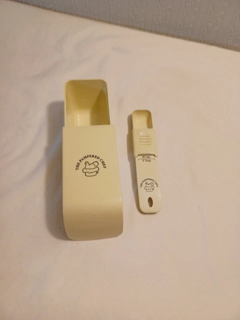 Pampered Chef Set Of 2 Adjustable Measuring Cup And Spoon