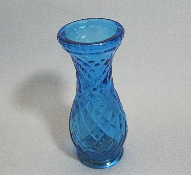 Alte kleine Vase aus Pressglas türkis-blau Press-Glas Glasvase 12 cm