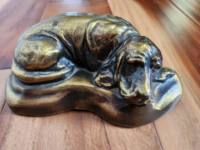 1974 Banthrico Chicago Vintage Hound Dog Bank