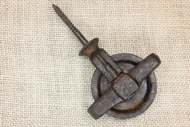 Old Fender Screw Pulley 2” Spoke Wheel Rustic Barn Cast Iron Vintage primitive