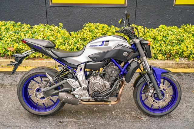 2016 YAMAHA FZ-07