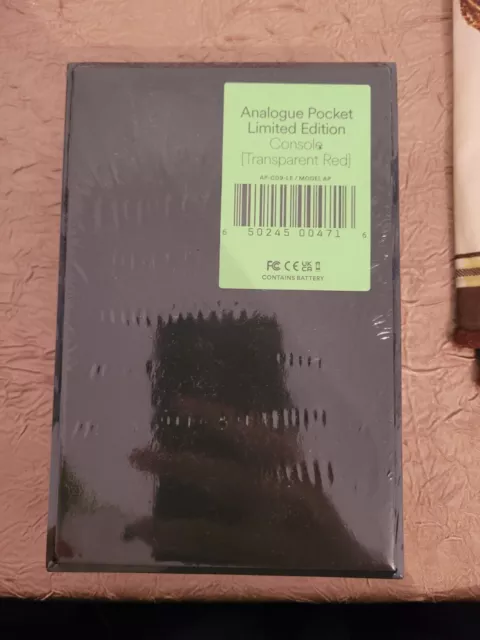 Console Analogue Pocket Limited Édition rouge transparente Neuve.