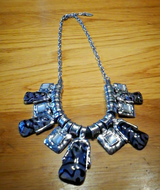 Collier Ras Du Cou (choker) En Métal Lourd Avec Pampilles En Résine - Marque ODYS - Occasion En Excellent état