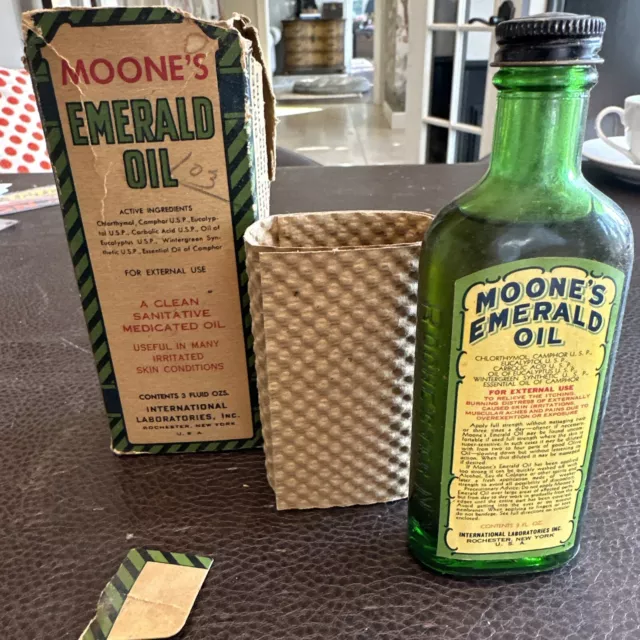 Full Moone's Emerald Oil Med Bottle Green Rochester Ny In Box