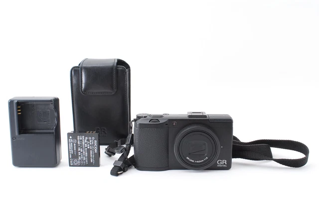 RICOH GR 10.0MP Digital III 3 Camera w/ battery Charger [Exc++] From Japan E640