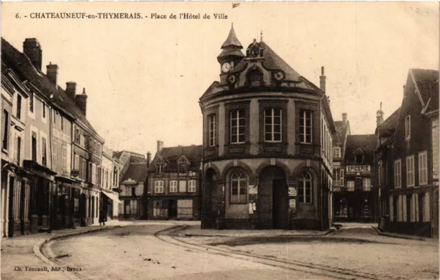 CPA AK CHATEAUNEUF-en-THYMERAIS - Place de l'Hotel de Ville (385577)