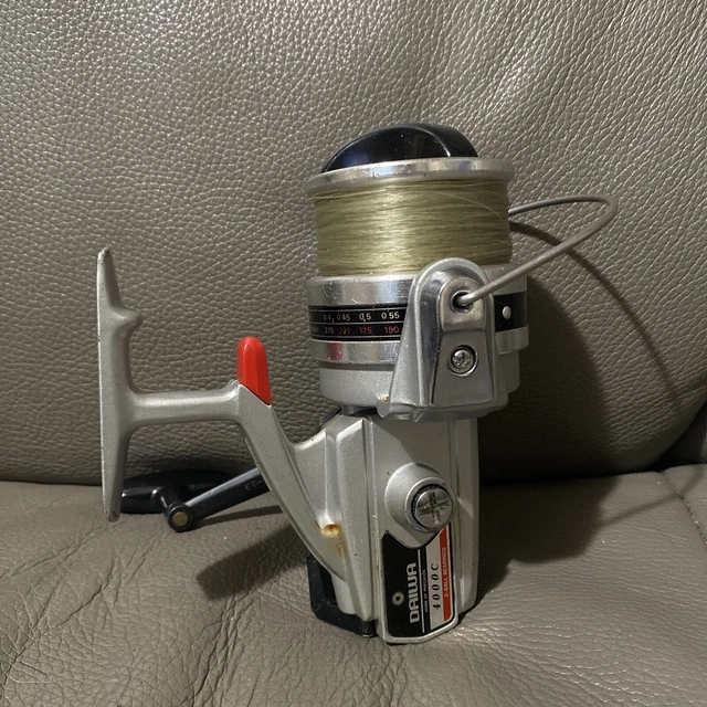 DAIWA SILVER SERIES 4000c Vintage Spinning Reel Fishing Reel USED 40.