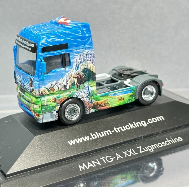 1/87 HERPA MAN TGX XLX Euro 6 trattore rosso con luci a tutto tondo, RS + LB #24 EUR 23,95 1/87 HERPA MAN TGX XLX Euro 6 trattore rosso con luci a tutto tondo, RS + LB #24 EUR 23,95