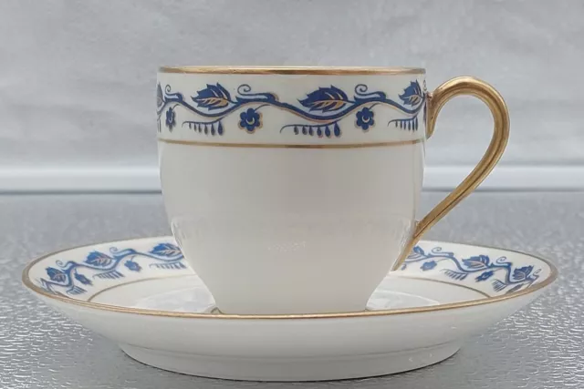 TASSE A CAFE PORCELAINE IVOIRE DE LIMOGES RAYNAUD FRISE VEGETALE BLEUE & OR D6cm