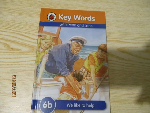 LADYBIRD BOOK KEY WORDS WITH PETER AND JANE 6b We Like to Help