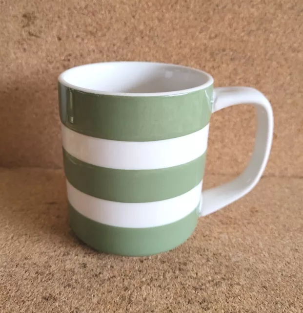 Vintage TG Green Cloverleaf Green Cornishware mug. 9cm Tall