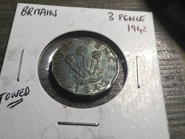 1942 GREAT BRITAIN 3 PENCE -- High Quality Toned - FREE SHIP - # 3447s
