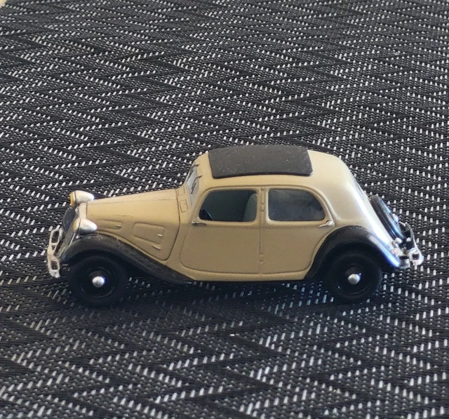 Miniature Citroën Traction noire – 11b – 1938 - Collection