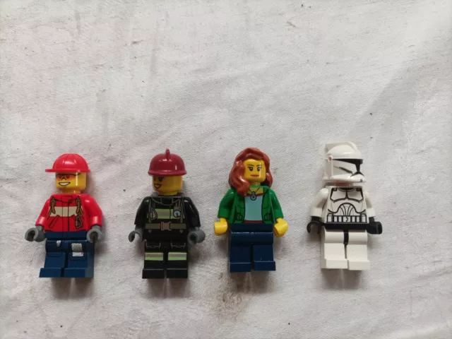 LEGO Minifigure lot de 4 bon état Star Wars et autres