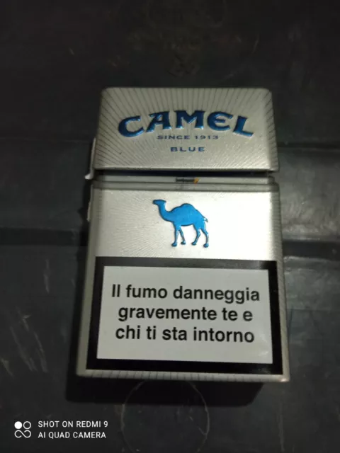 Pacchetto di sigarette vuoto Camel in metallo da collezione