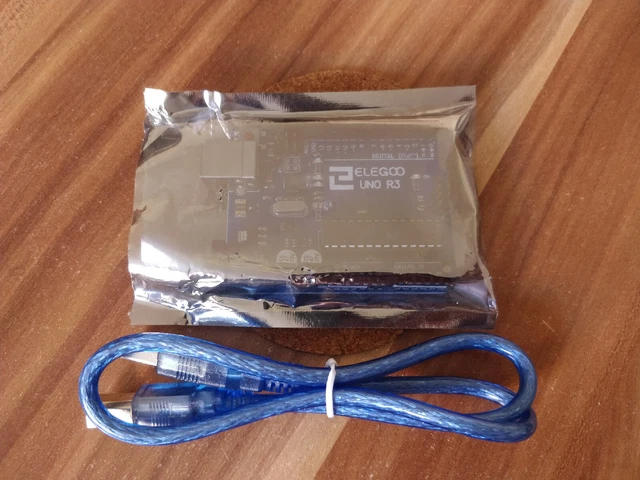 Carte de développement UNO R3 MEGA328P ATMEGA16U2 câble USB compatible pour Arduino - Informatique Carte de développement UNO R3 MEGA328P ATMEGA16U2 câble USB compatible pour Arduino - Informatique