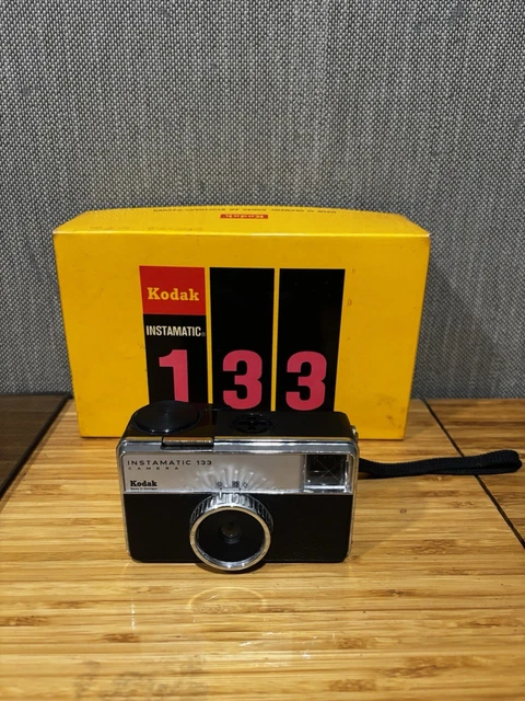 Kodak Instamatic 224 - Objectif fixe Reomar - Focale 38mm - Flash cube - Photo, audio & vidéo