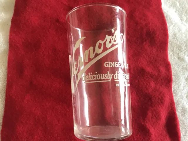 VERNOR’S GINGER ALE VINTAGE 5” GLASS, “ Deliciously Different “