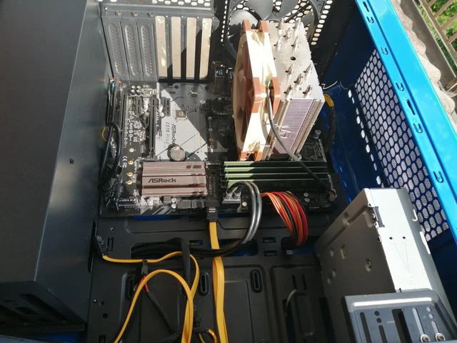 ASROCK Z370 PRO4 + Intel® Core™ i7-8700K #12M cache #fino a 4,70