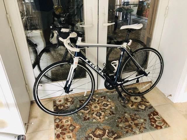 trek madone four series