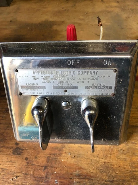 VINTAGE APPLETON ELECTRIC Company Double Pole Switch Class 1 Explosion ...