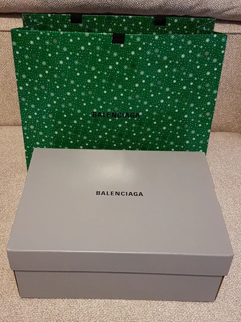 Boite chaussure balenciaga sale