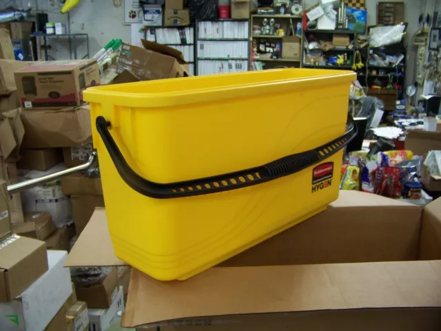 Rubbermaid Hygen Charging Bucket Yellow w/ Lids Lot of 3 FGQ95088YEL New